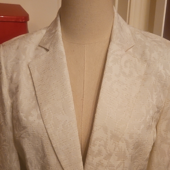 Bob Mackie Textured Cream Blazer - Picture 3 of 5